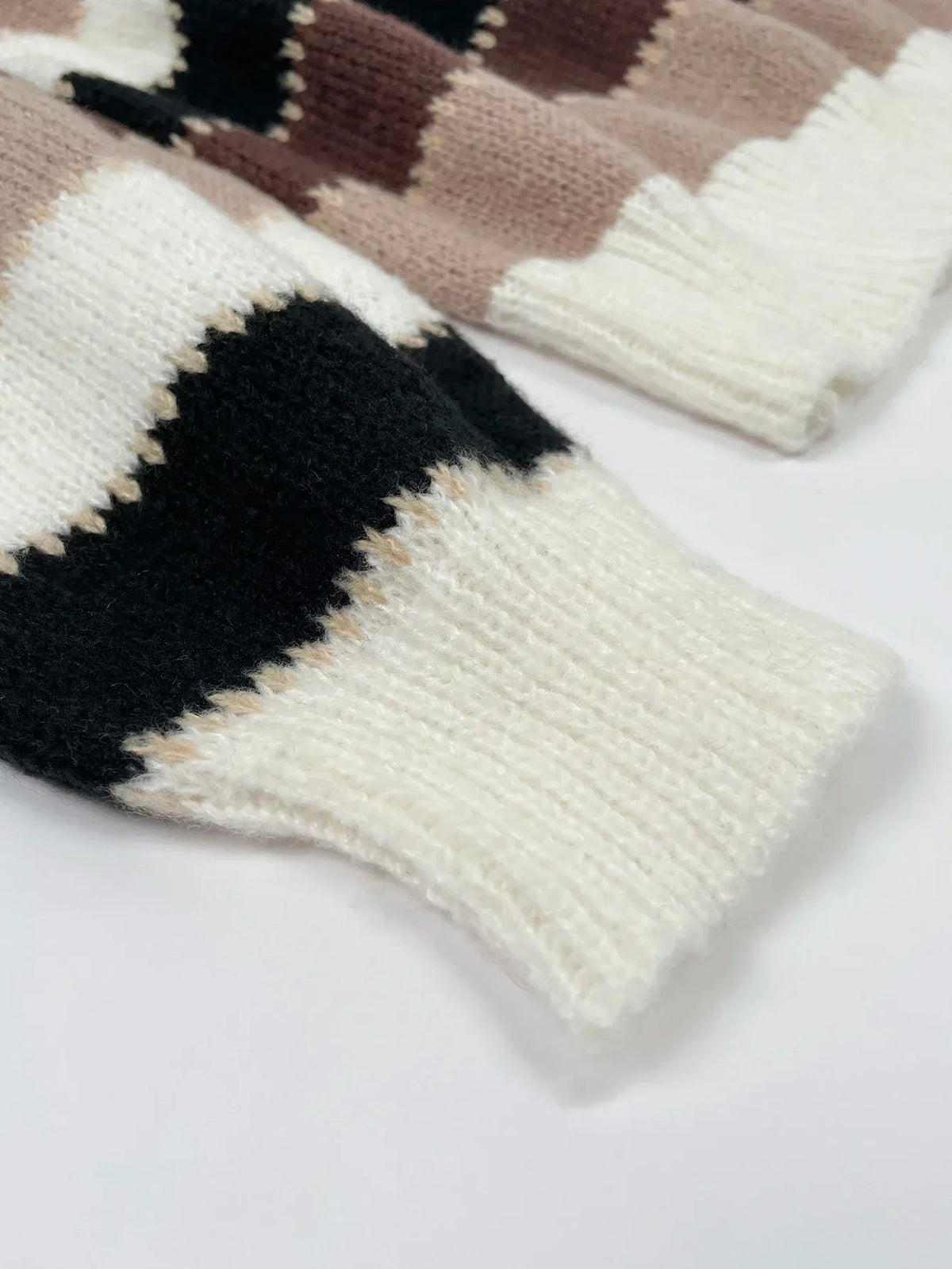 Women's Crew Neck Sweater Stripe Pattern