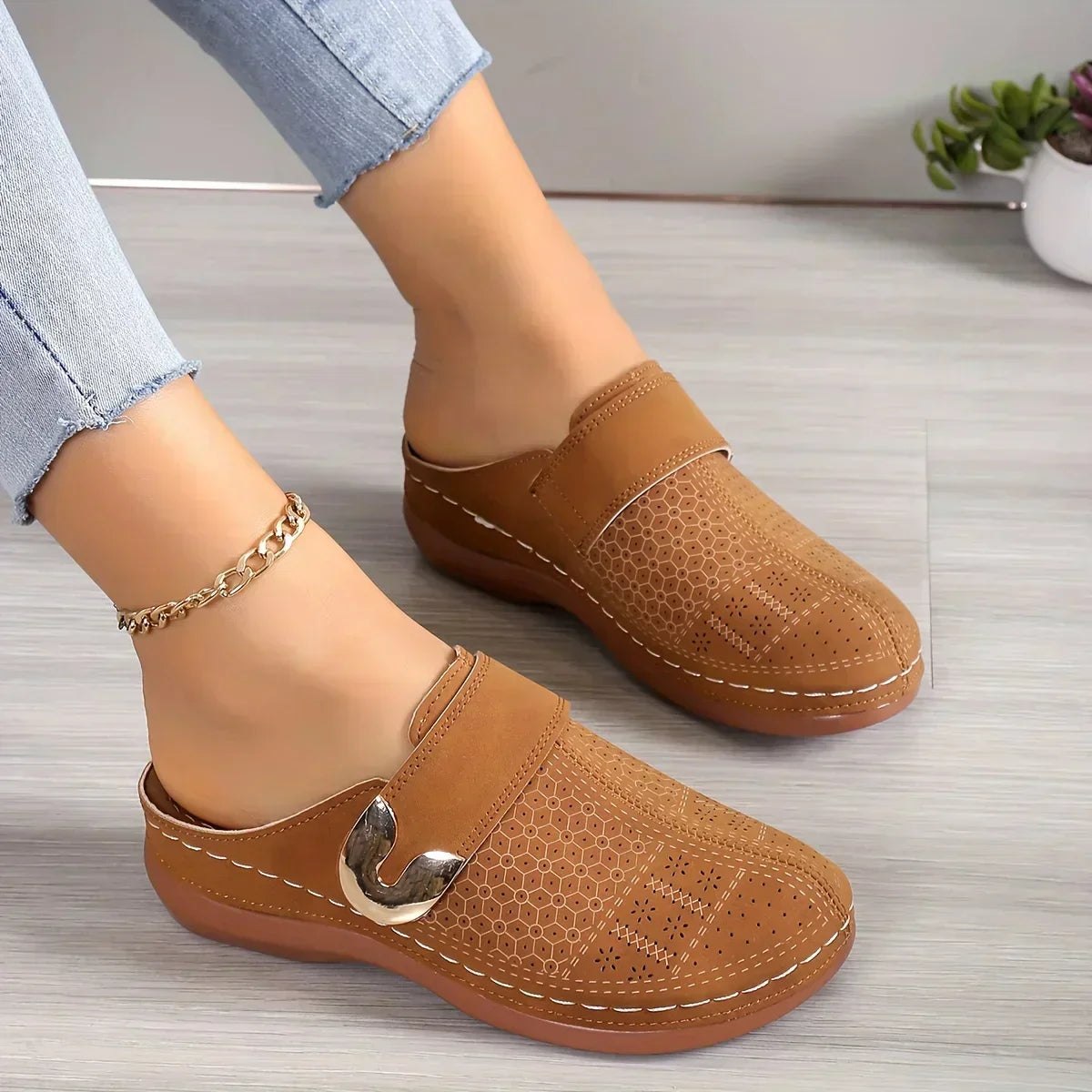 Comfortable Height Adjustable Women's Sandals