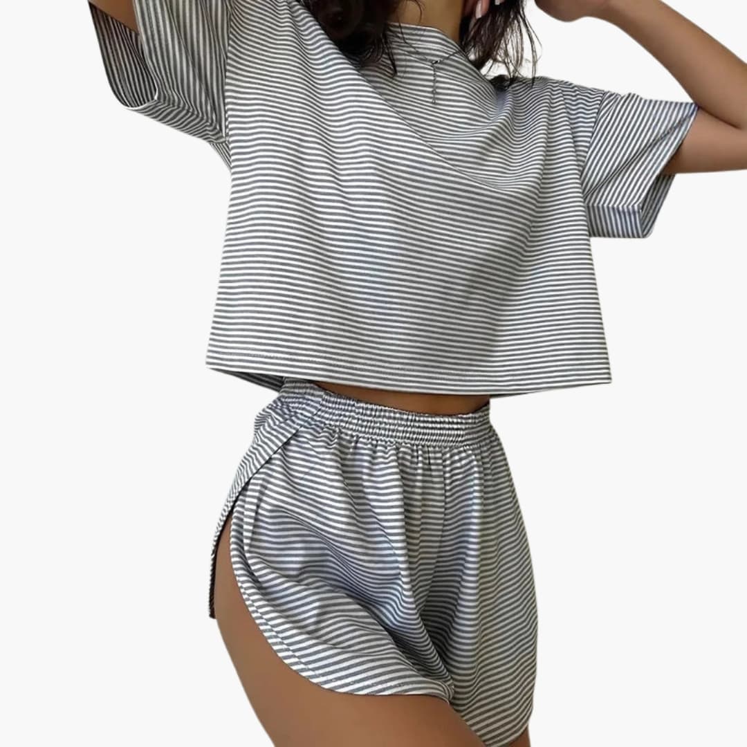 Women's 2 Piece T Shirt Shorts Set - VibreMode