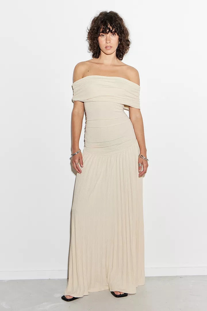 Elegant Long Sundress for Easy Summer Fashion