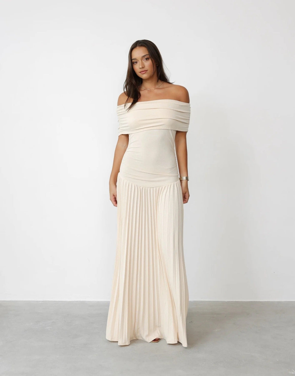 Women's Flowy Maxi Dress Lightweight Summer Style - VibreMode