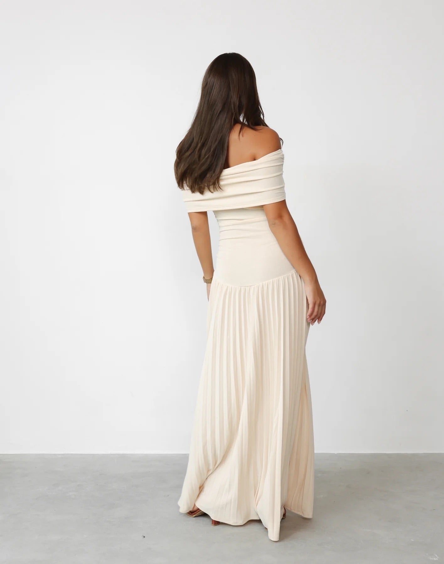 Elegant Long Sundress for Easy Summer Fashion