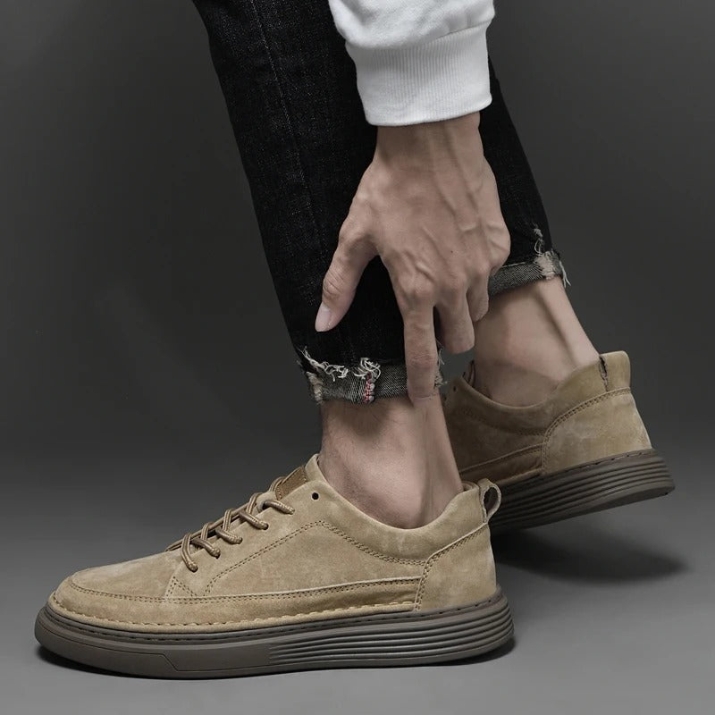 Men's Casual Lace-Up Sneakers Contrast Sole Black