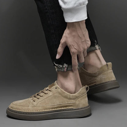 Men's Casual Lace-Up Sneakers Contrast Sole Black