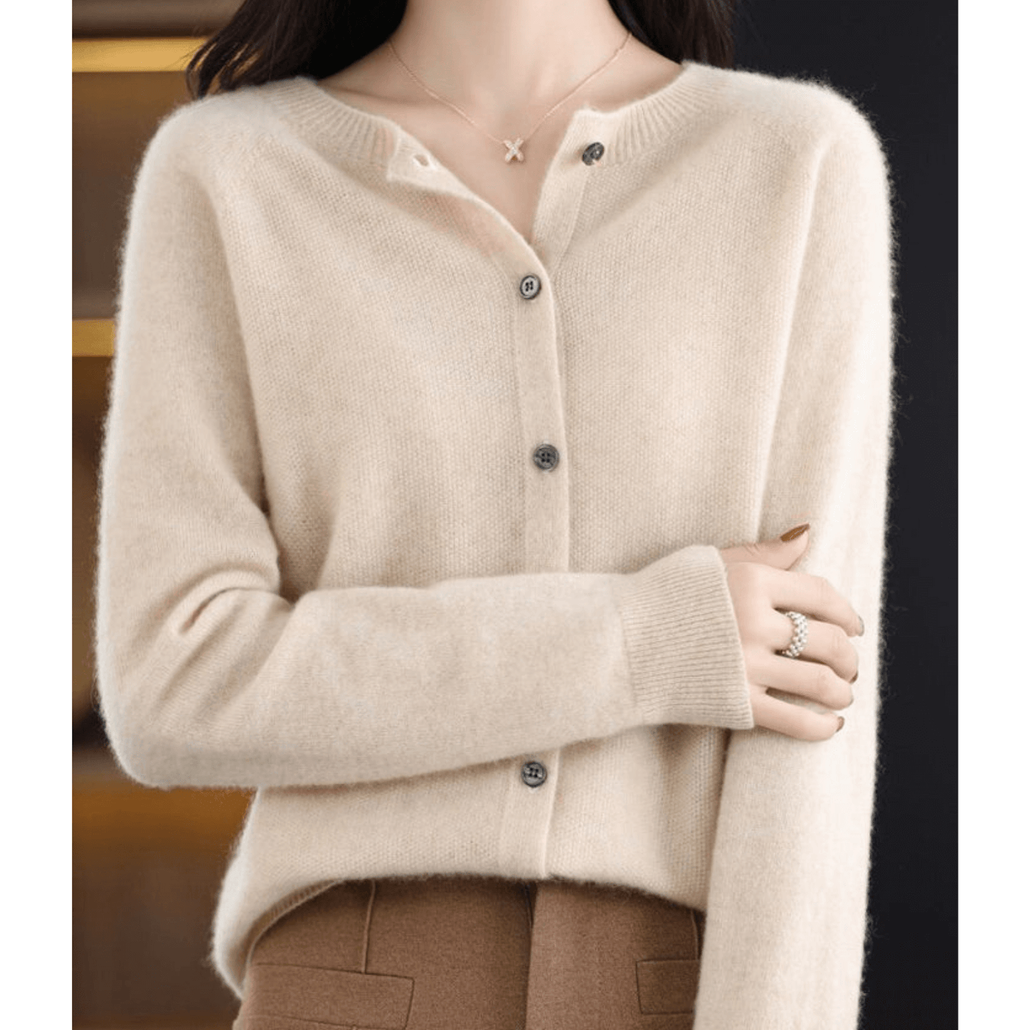 Women's V-Neck Cardigan Blend