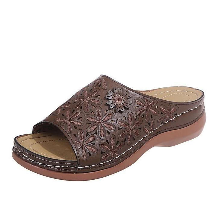 Comfortable Women's Supportive Flat Sandals for Walkers