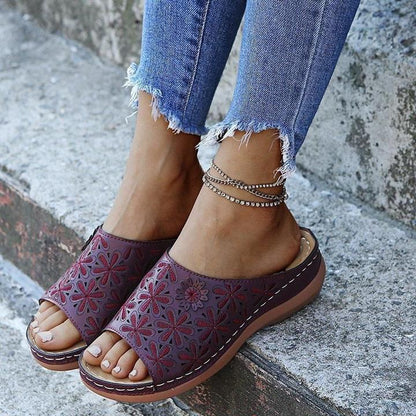 Comfortable Women's Supportive Flat Sandals for Walkers