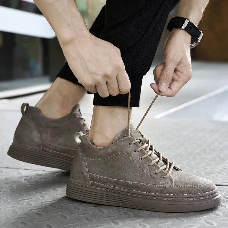 Men's Casual Lace-Up Sneakers Contrast Sole Black