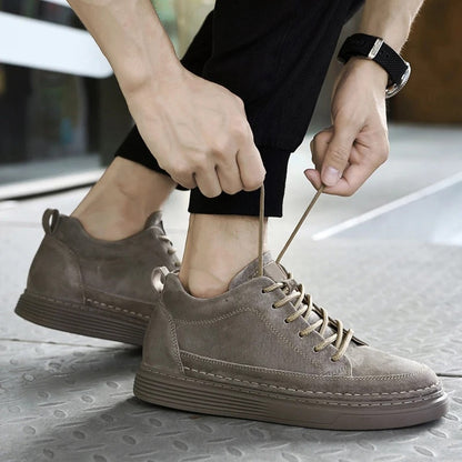 Men's Casual Lace-Up Sneakers Contrast Sole Black