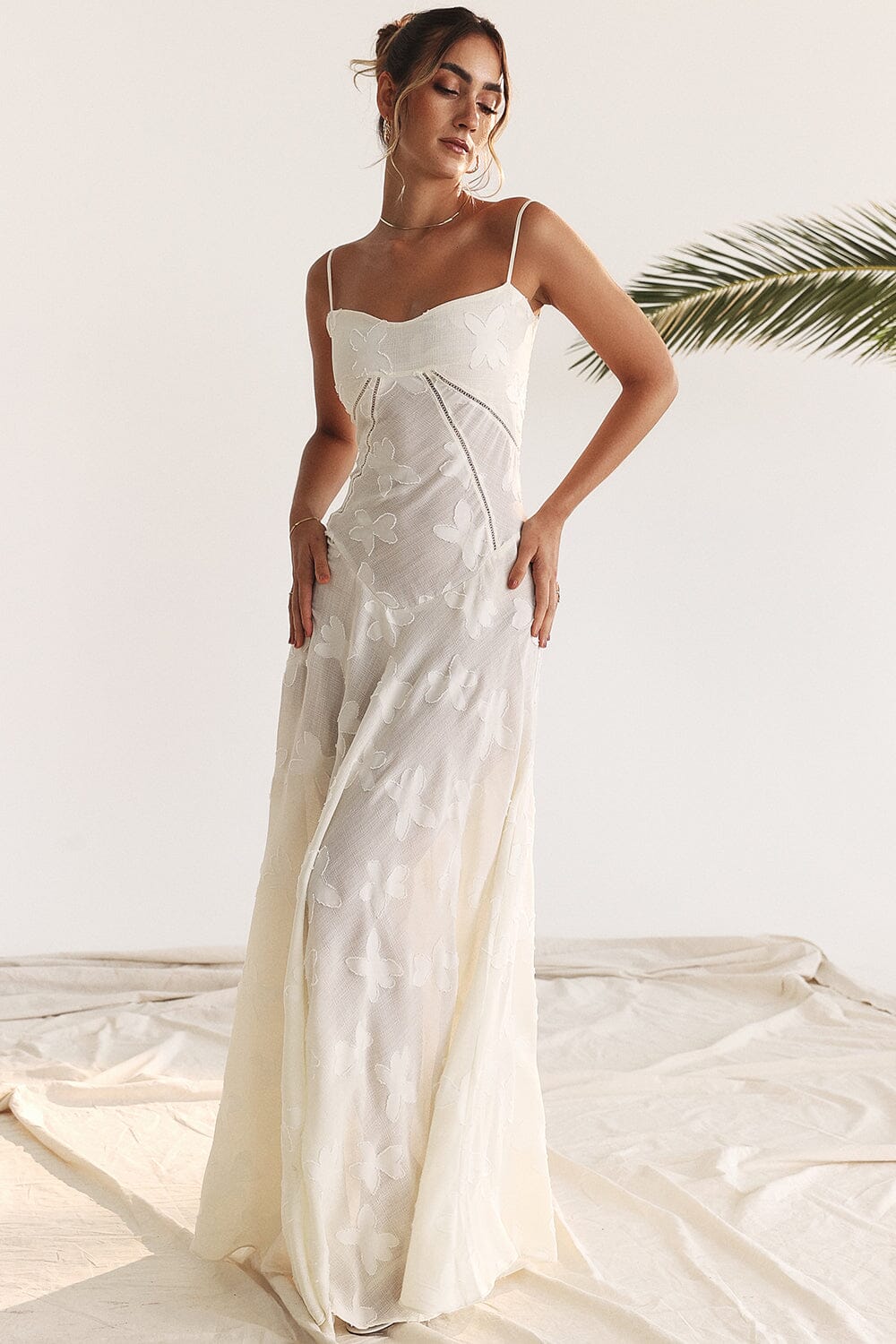 Women's Elegant Maxi Dress Flowy Design