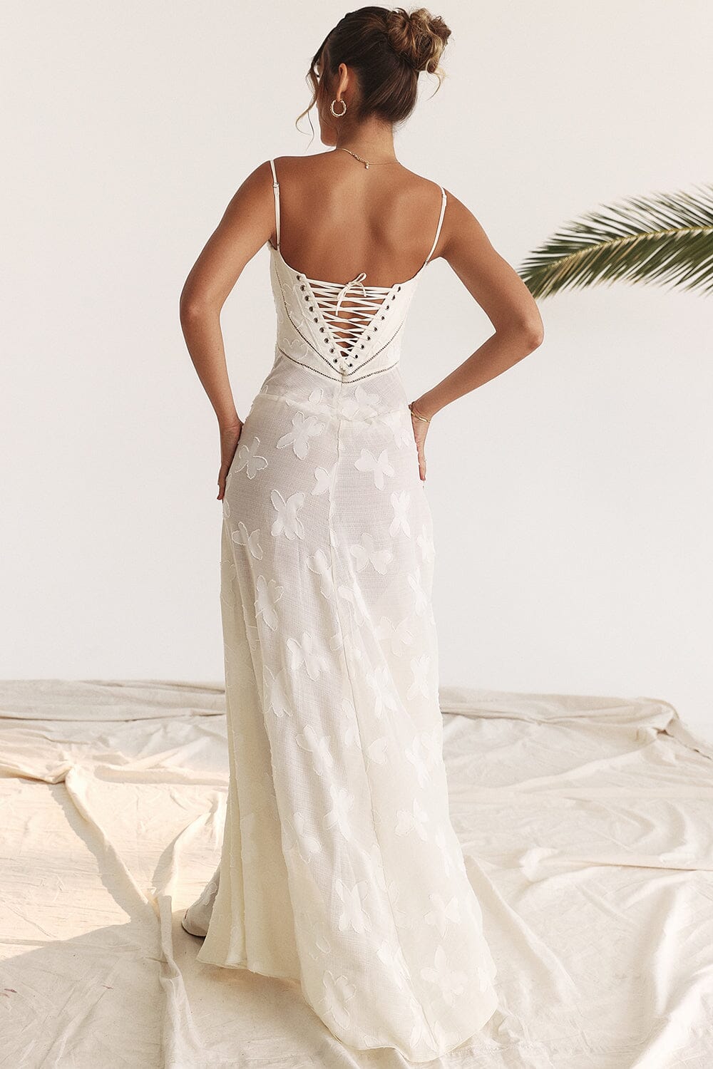 Women's Elegant Maxi Dress Flowy Design