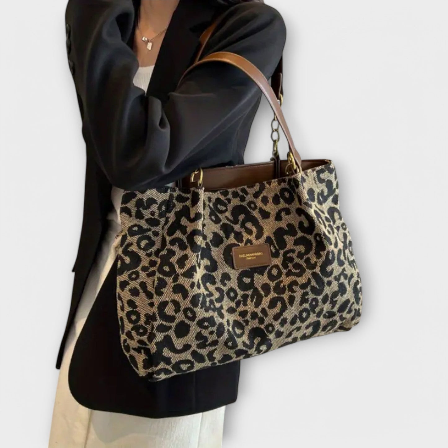 Fashionable Crossbody Handbag