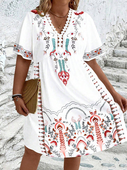 Curvy Chic Floral Maxi Dress - VibreMode