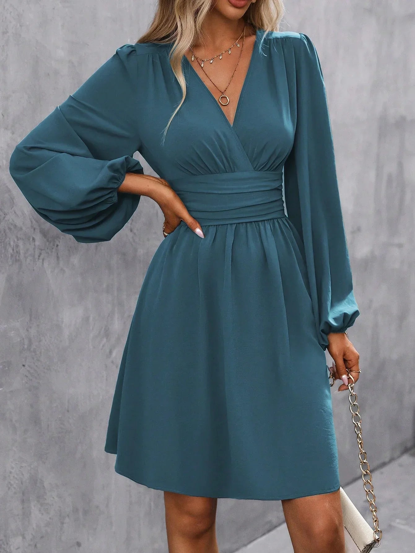 Beautiful Flowy Knee Length Dress - VibreMode