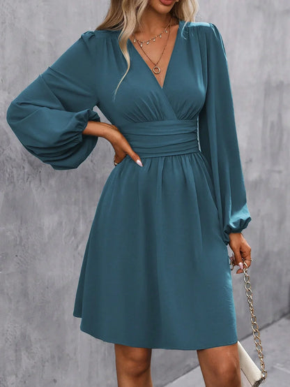 Beautiful Flowy Knee Length Dress - VibreMode