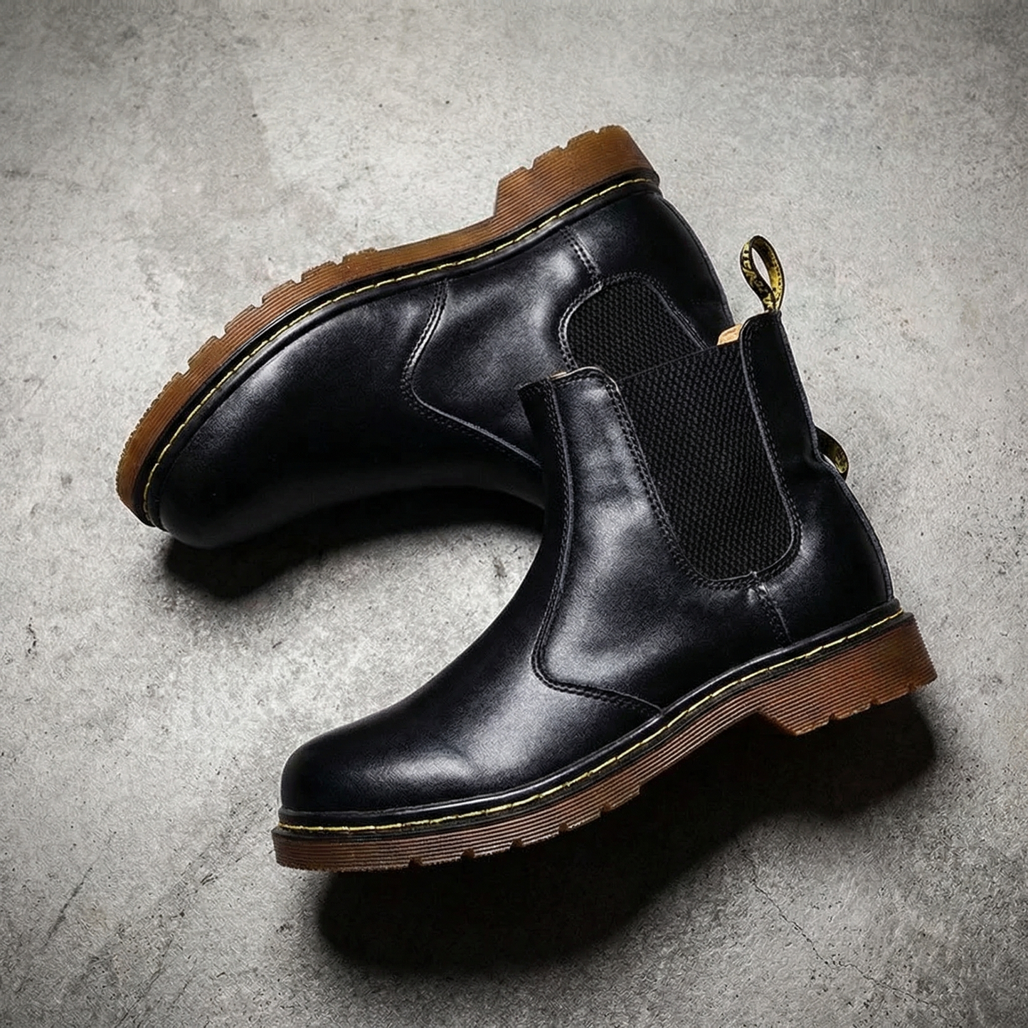 Supple Leather Chelsea Boots - VibreMode