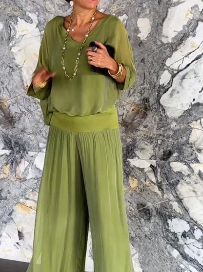 Green Women's V-Neck Flare Sleeve Loose Fit Jumpsuit Set - VibreMode