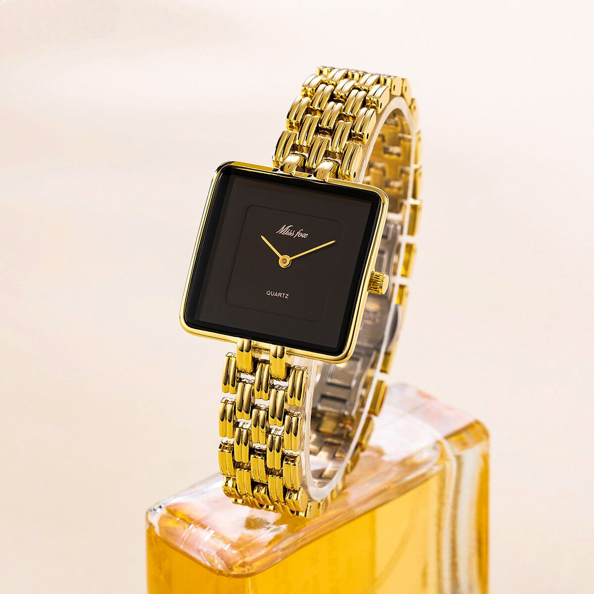 Classic Ladies Vintage Timepiece - VibreMode
