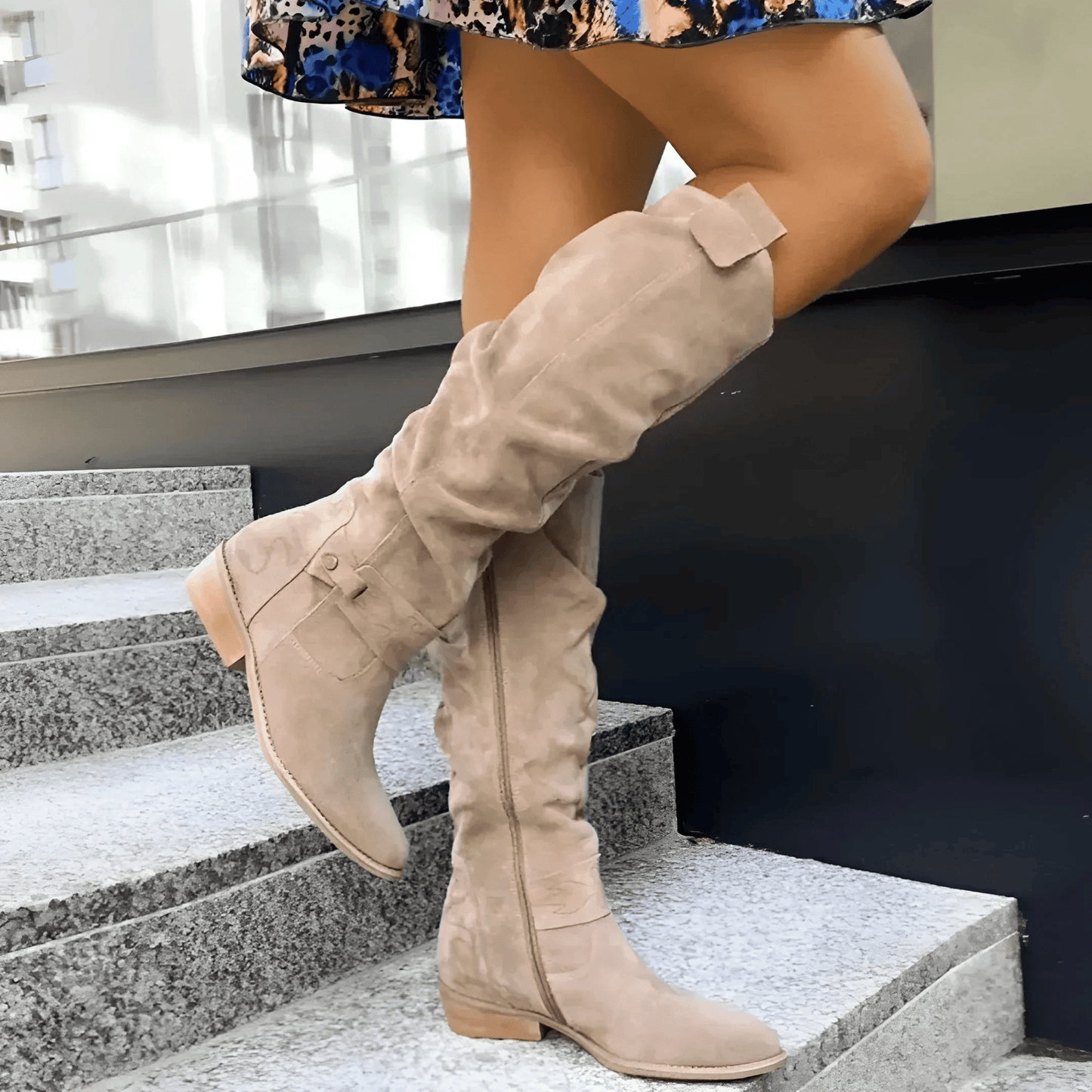 Women's Knee-High Boots Strap Detail - VibreMode