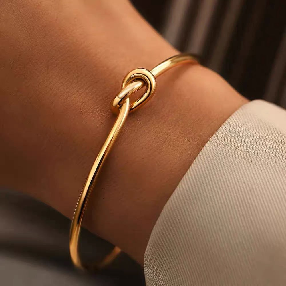 Stylish Dravi Cuff Bracelet