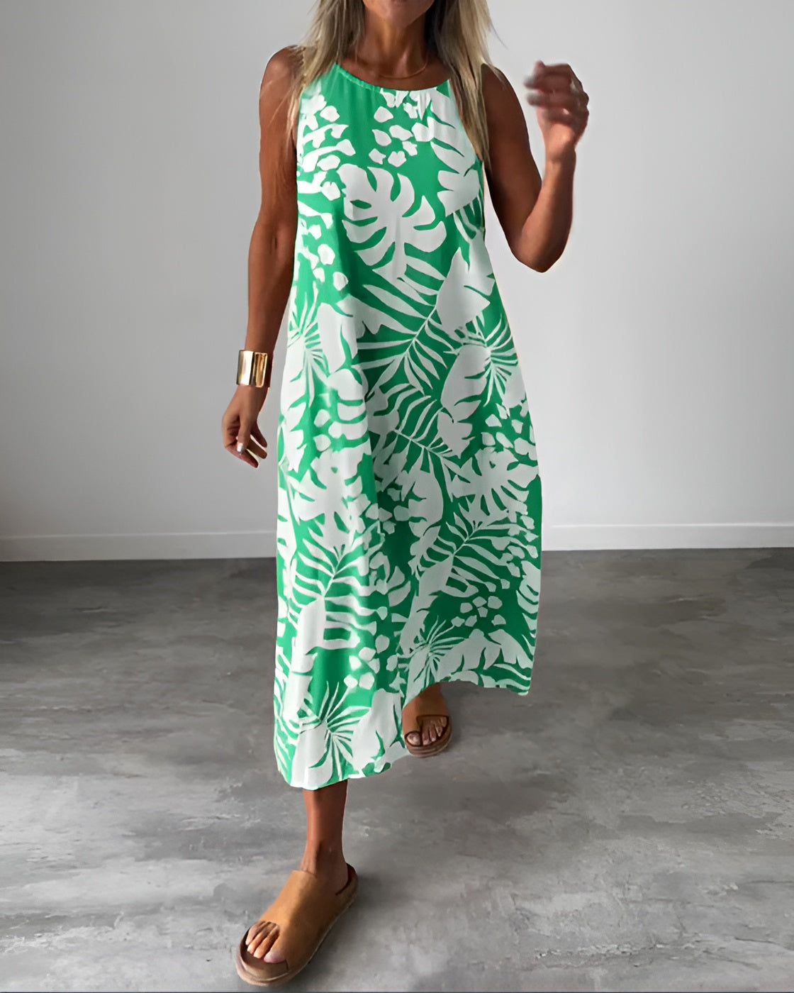 Chic Sleeveless Flowy Formal Evening Dress