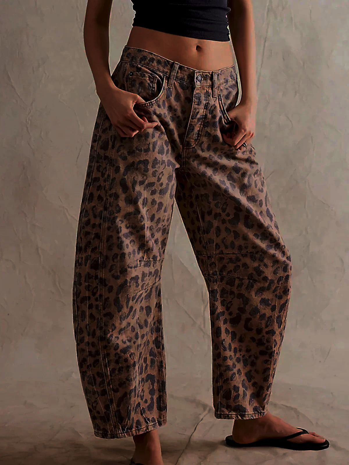 Women's Leopard Print Barrel Jeans - VibreMode