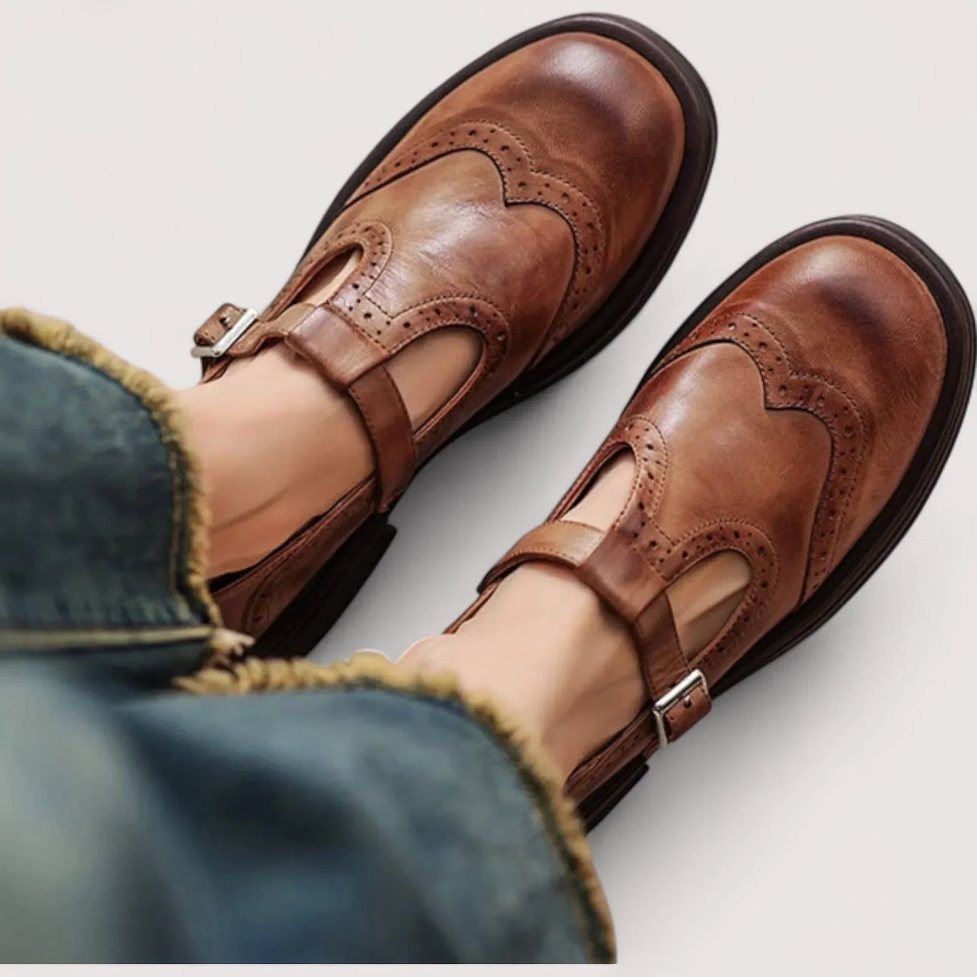 Ladies Classic Round Toe Buckle Shoes - VibreMode