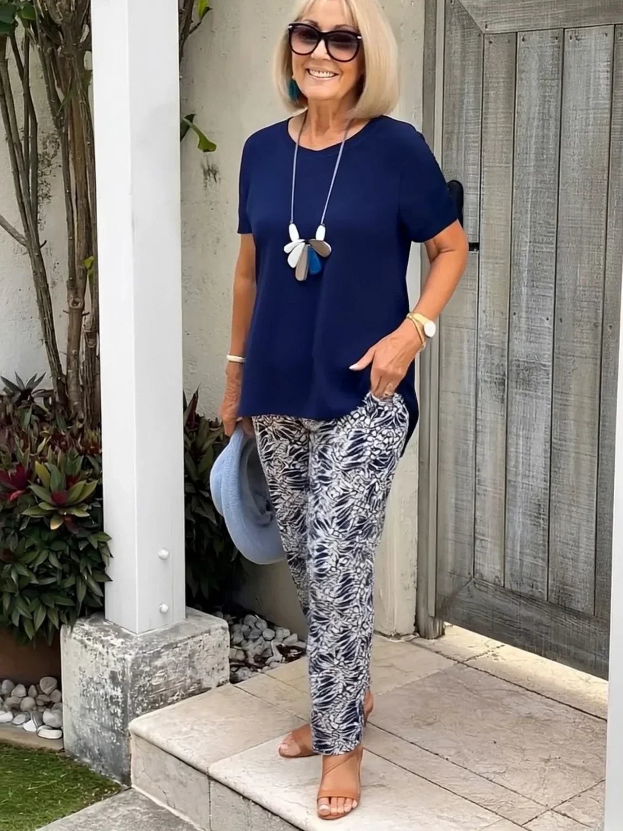Women's Short Sleeve Patterned Two Piece Set - VibreMode