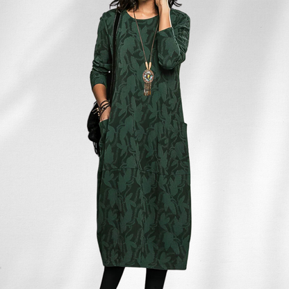 Warm Crew Neck Winter Dress - VibreMode
