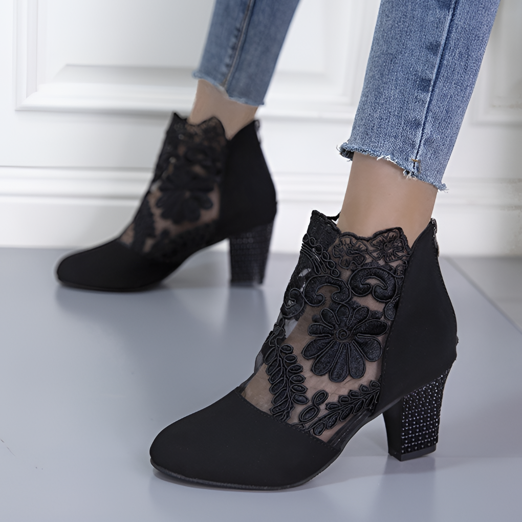 Women's Embroidered Lace High Heels - VibreMode