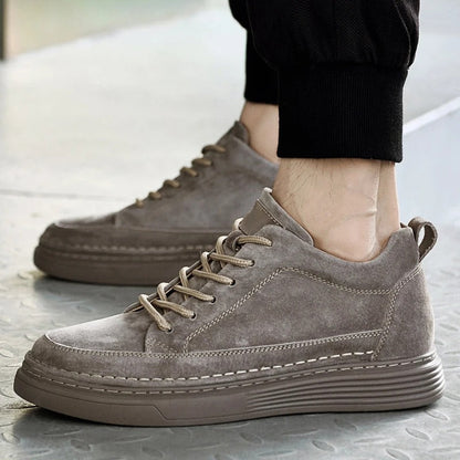 Men's Casual Lace-Up Sneakers Contrast Sole Black