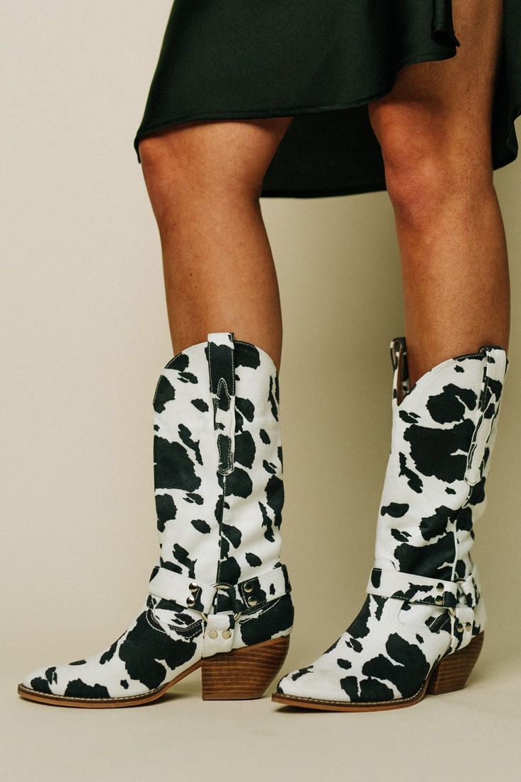 Fashionable Ladies Cowboy Boots with Buckle Detail - VibreMode