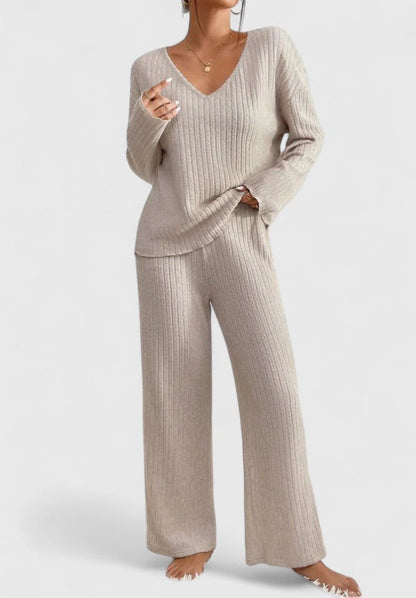 Cozy Women's Loose Fit Sleepwear Pajama Set - VibreMode