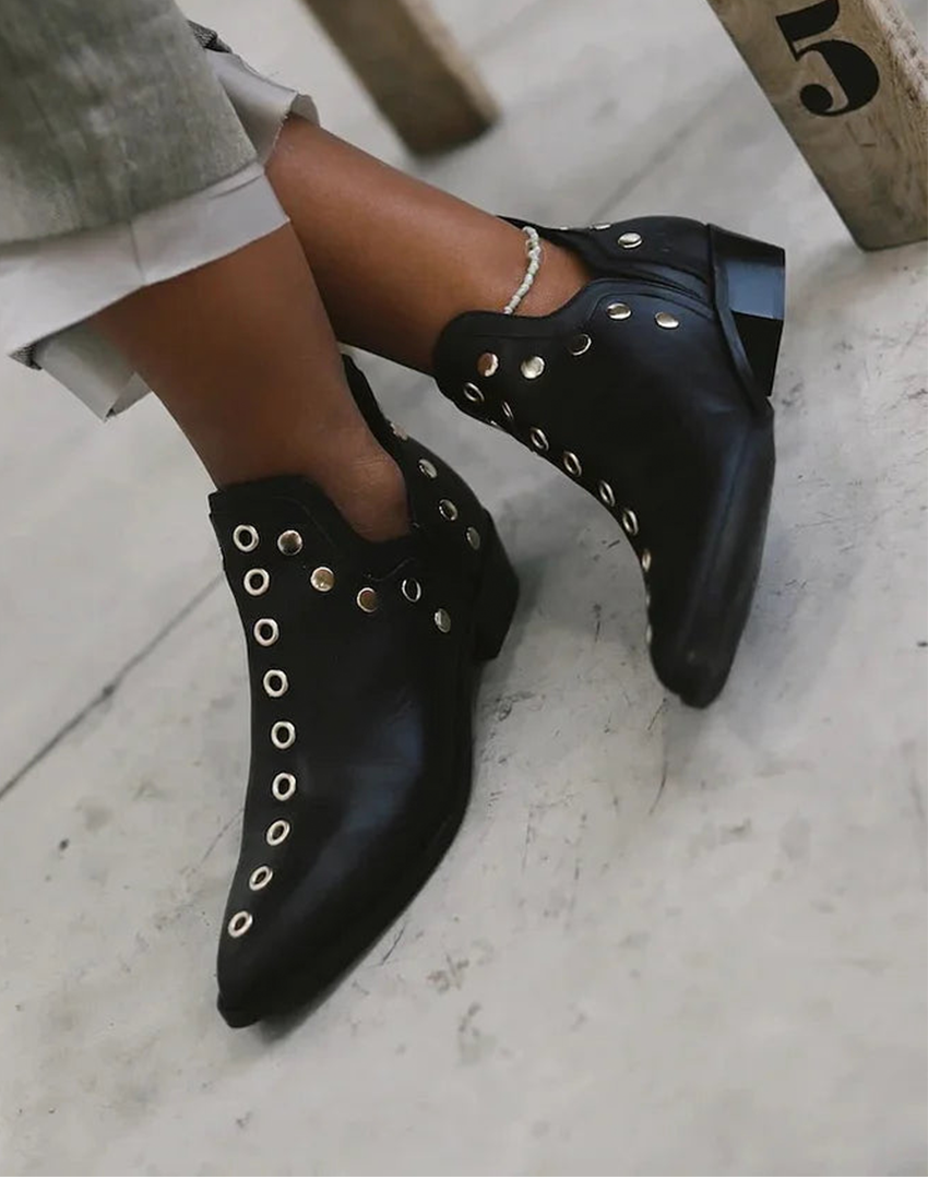 Women's Studded Pointed Boots - VibreMode