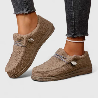 Women's Textured Slip-On Loafers - VibreMode