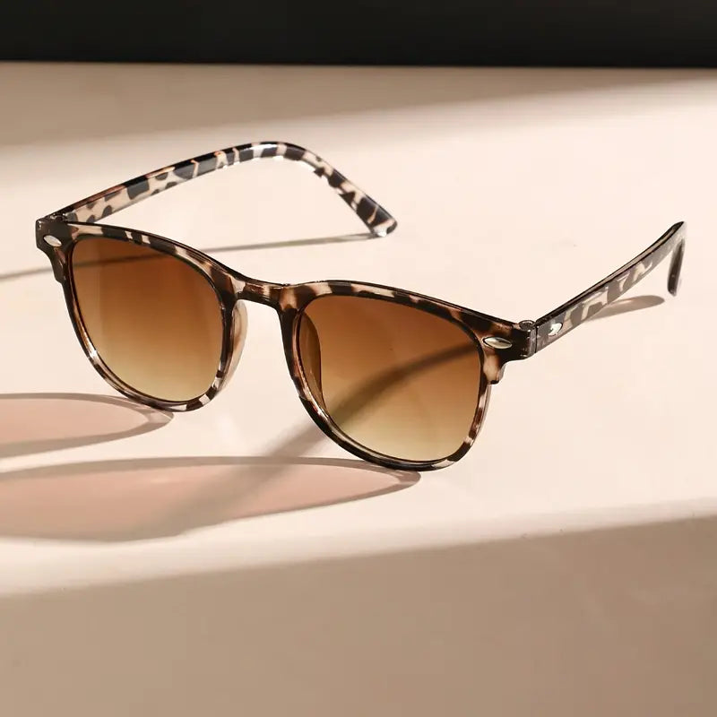 Fashionable Ladies' Tinted Shades - VibreMode