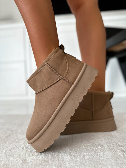 Women's Pull-On Platform Boots