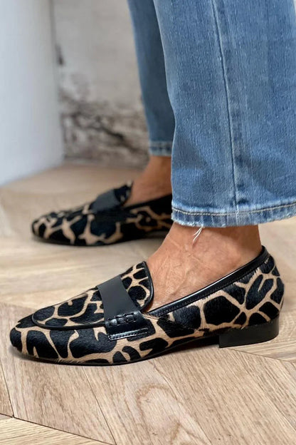 Wildlife Pattern Slip On Shoes - VibreMode