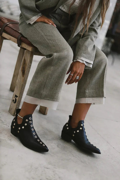 Women's Studded Pointed Boots