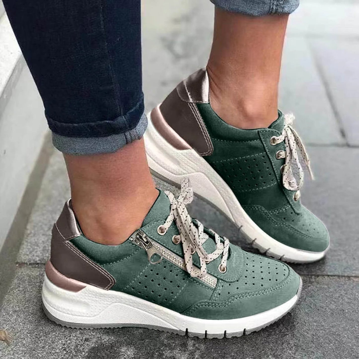Women's Chunky Sole Sneakers - VibreMode
