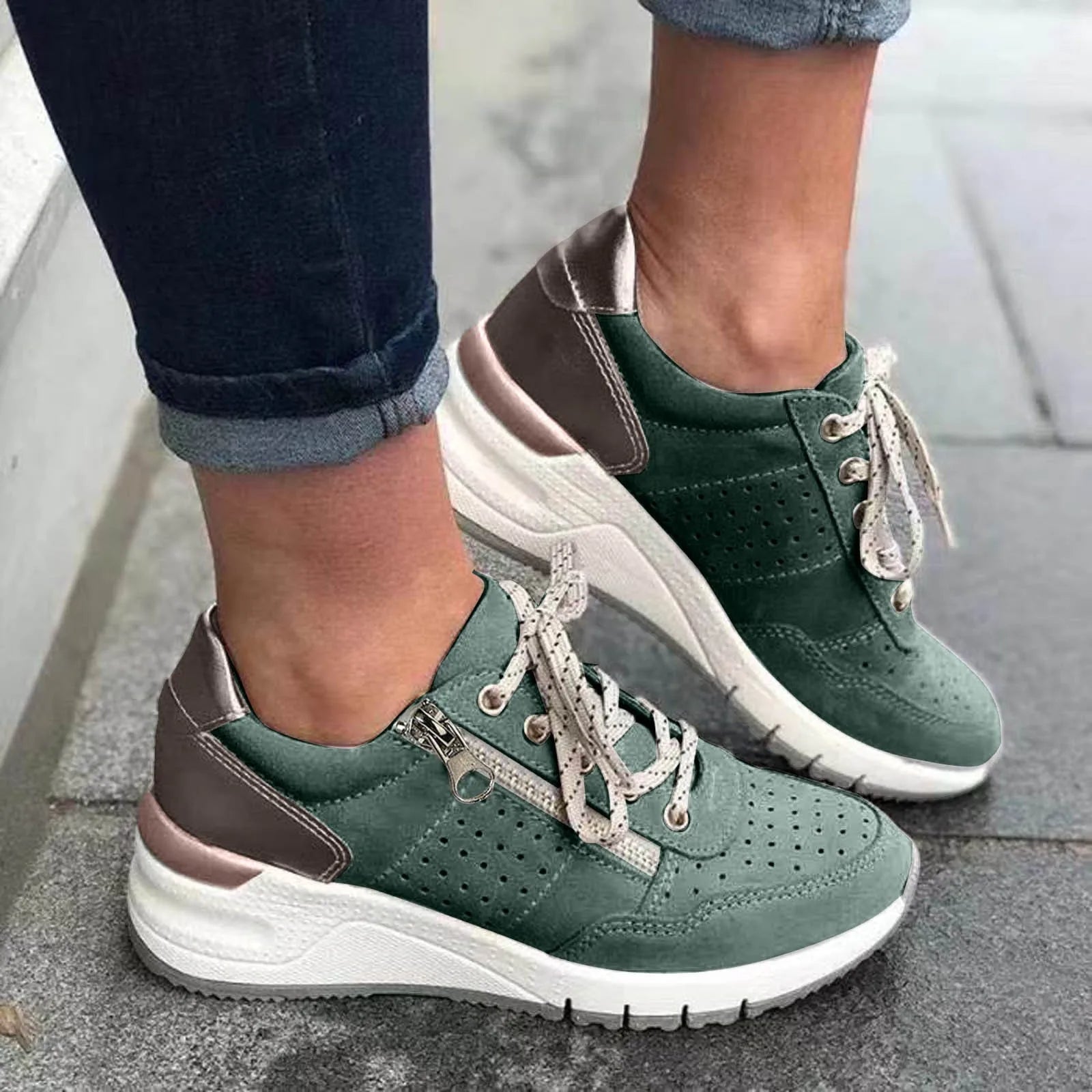 Women's Chunky Sole Sneakers - VibreMode