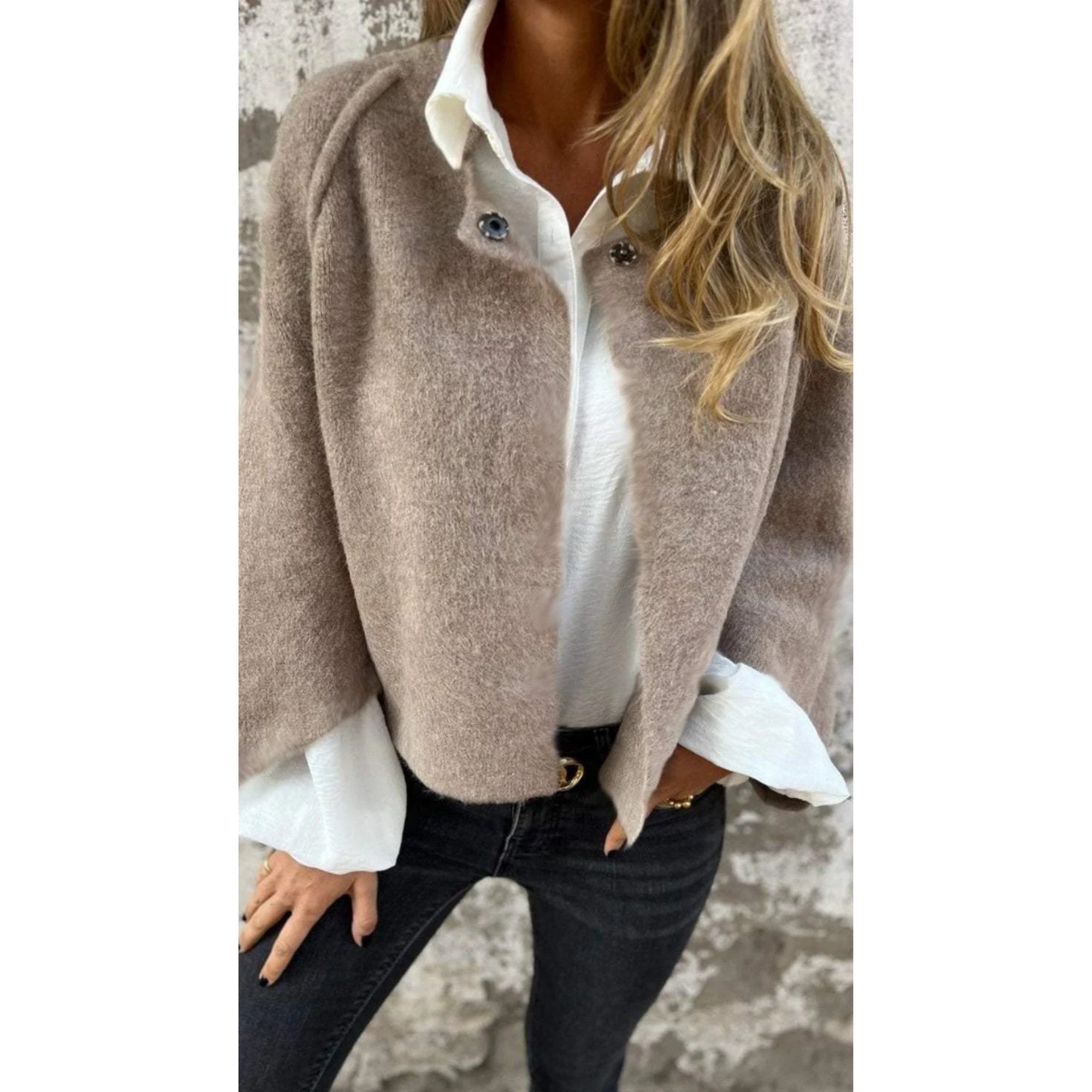 Luxurious Classic Winter Coat - VibreMode