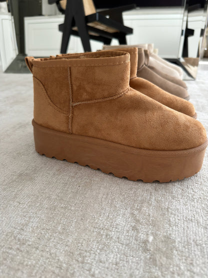 Women's Pull-On Platform Boots