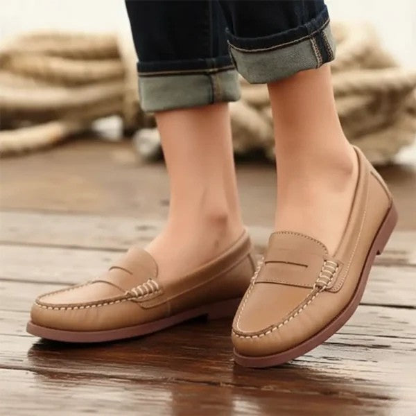 Women's Black Moc Toe Loafers Comfortable Leather - VibreMode