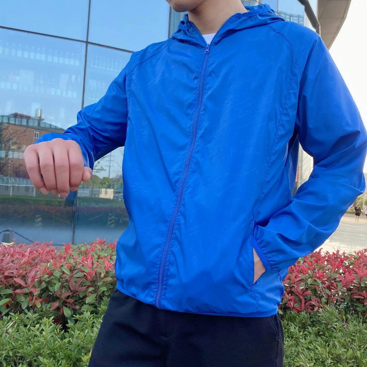 Men's Lightweight Hooded Windbreaker Jacket