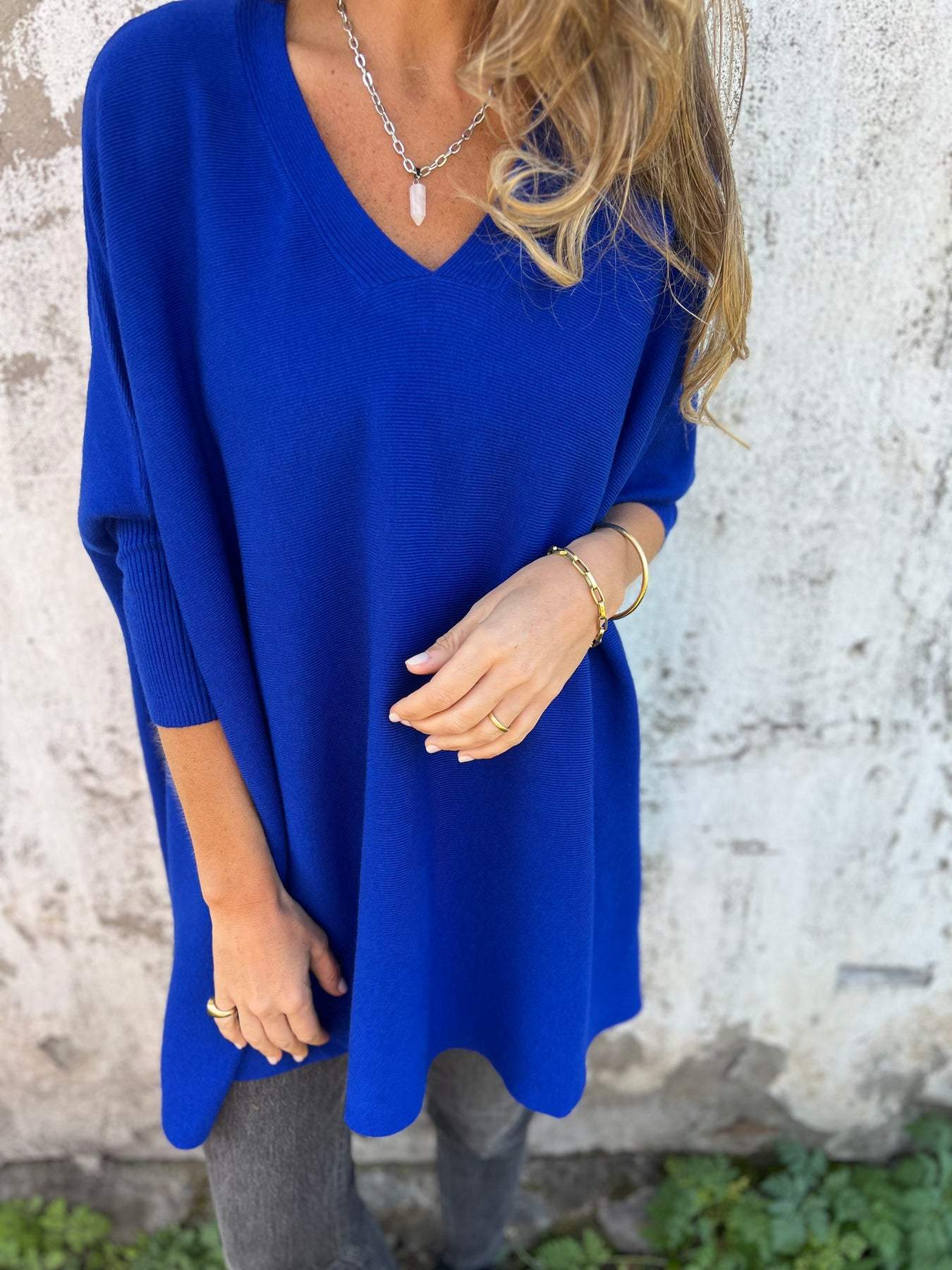 Chic Ladies' Sleeveless V Neck T Shirt Top