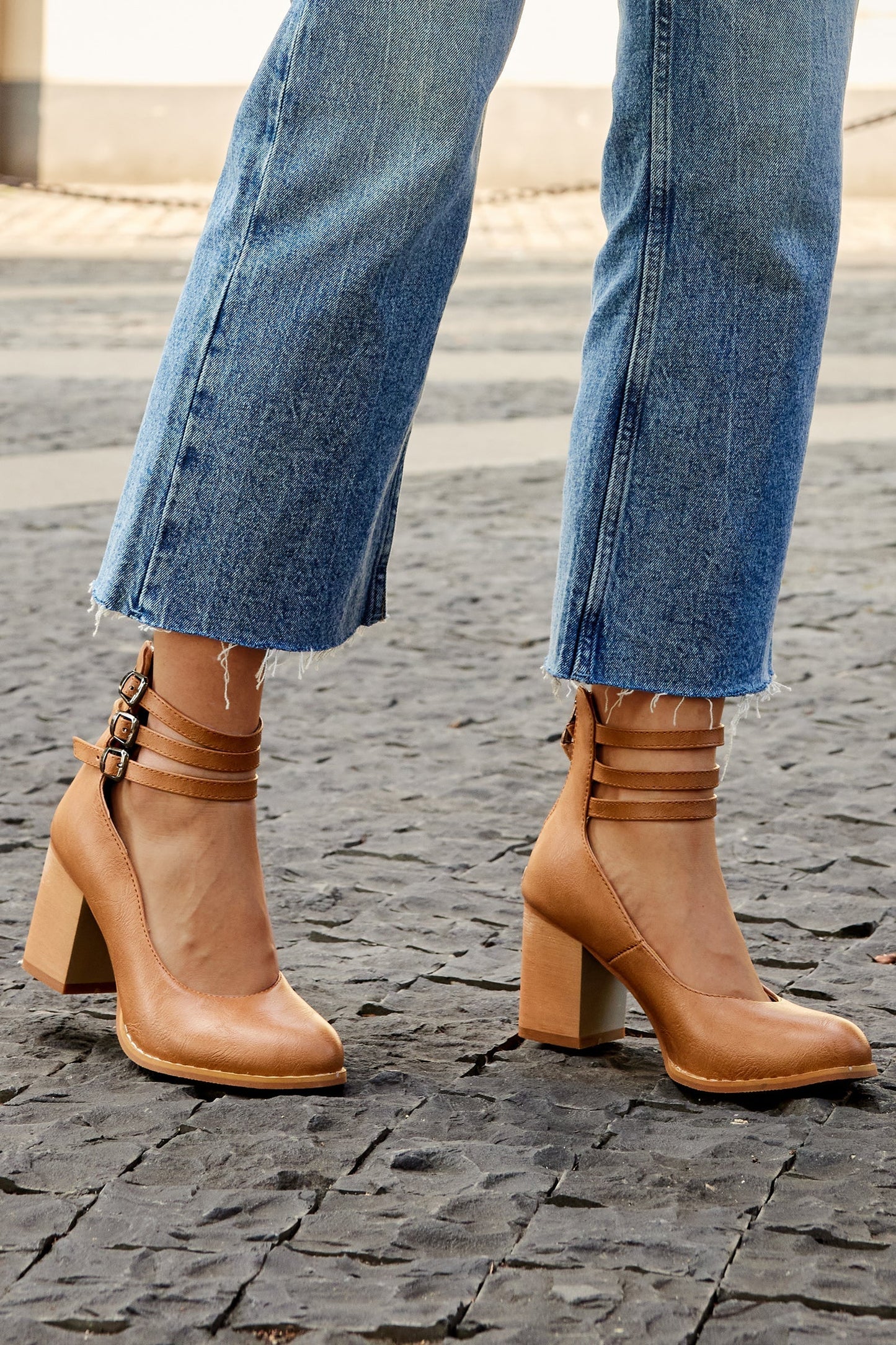 Comfortable Ankle Strap Sandals with High Heel
