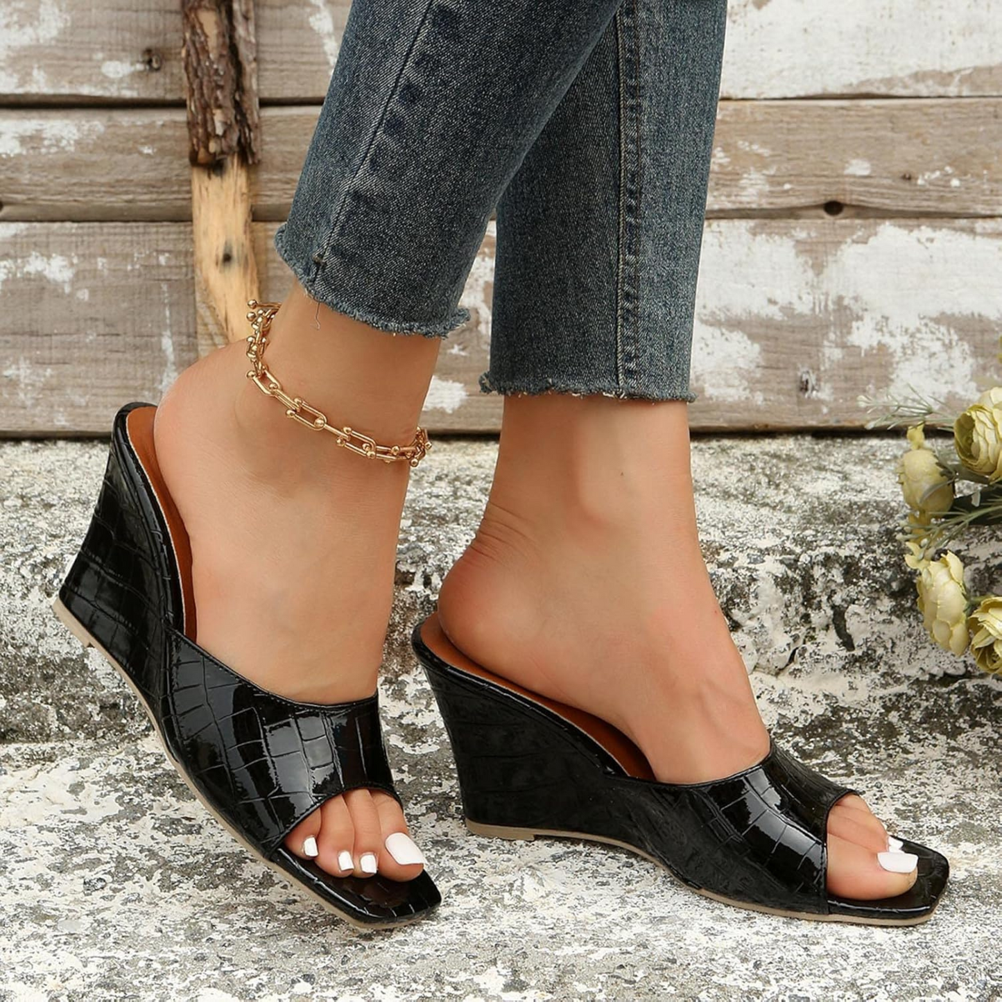 Comfortable Women's Leather Wedge Sneakers