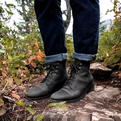 Men's Lace-Up Boots Vintage Style