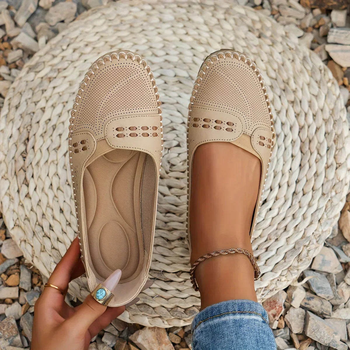 Women's Flat Loafers Slip-On Rounded Toe - VibreMode